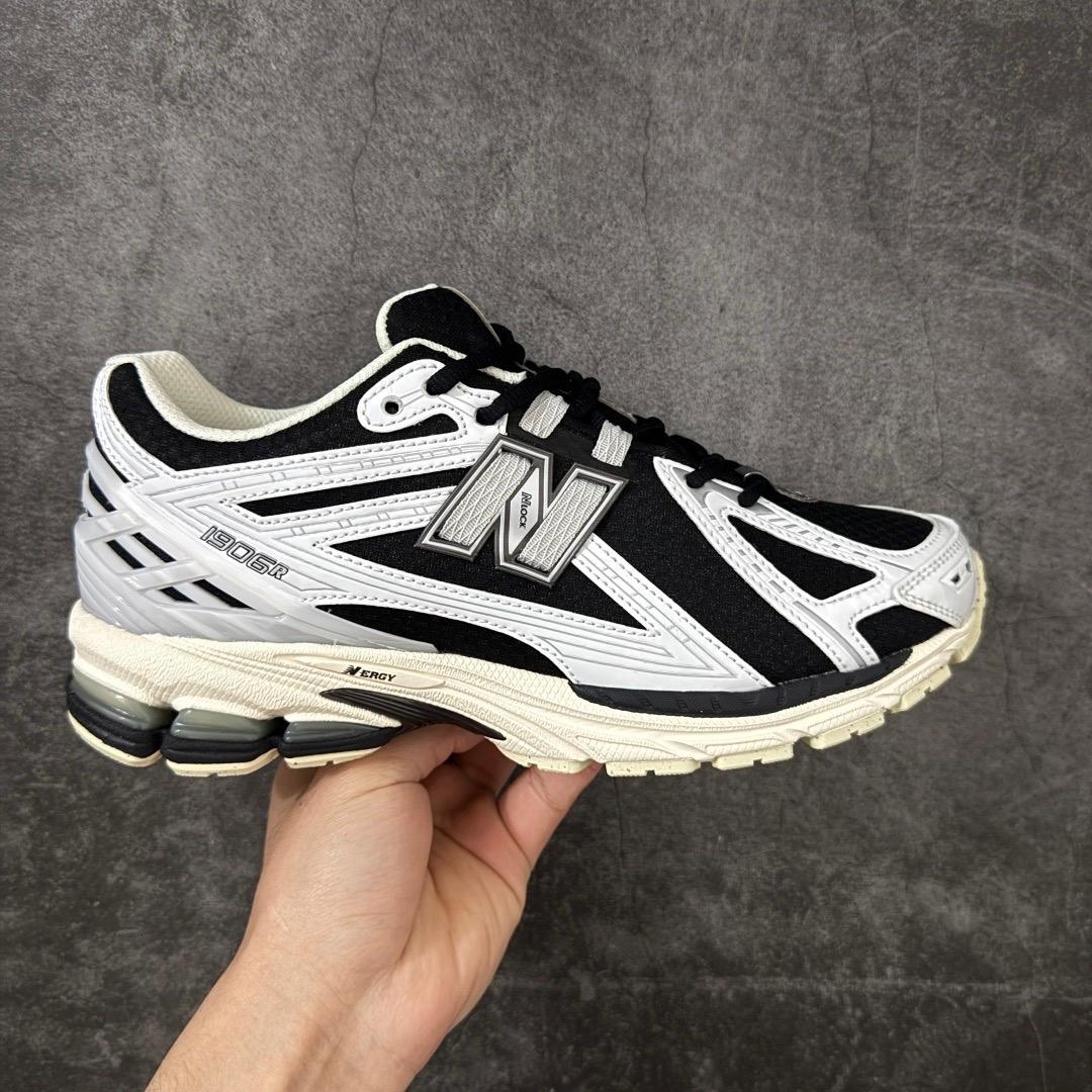 Black & White Contrast Chunky Sneakers (Inspired Design)