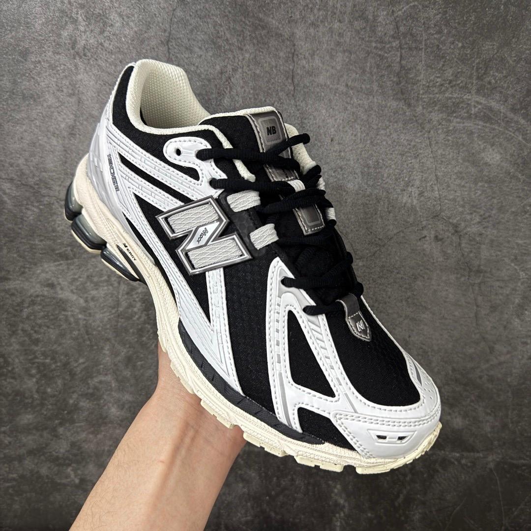 Black & White Contrast Chunky Sneakers (Inspired Design)