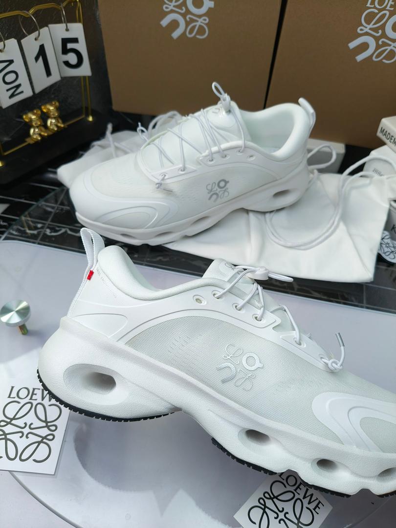 White Cloud Chunky Sneakers (Inspired Design)