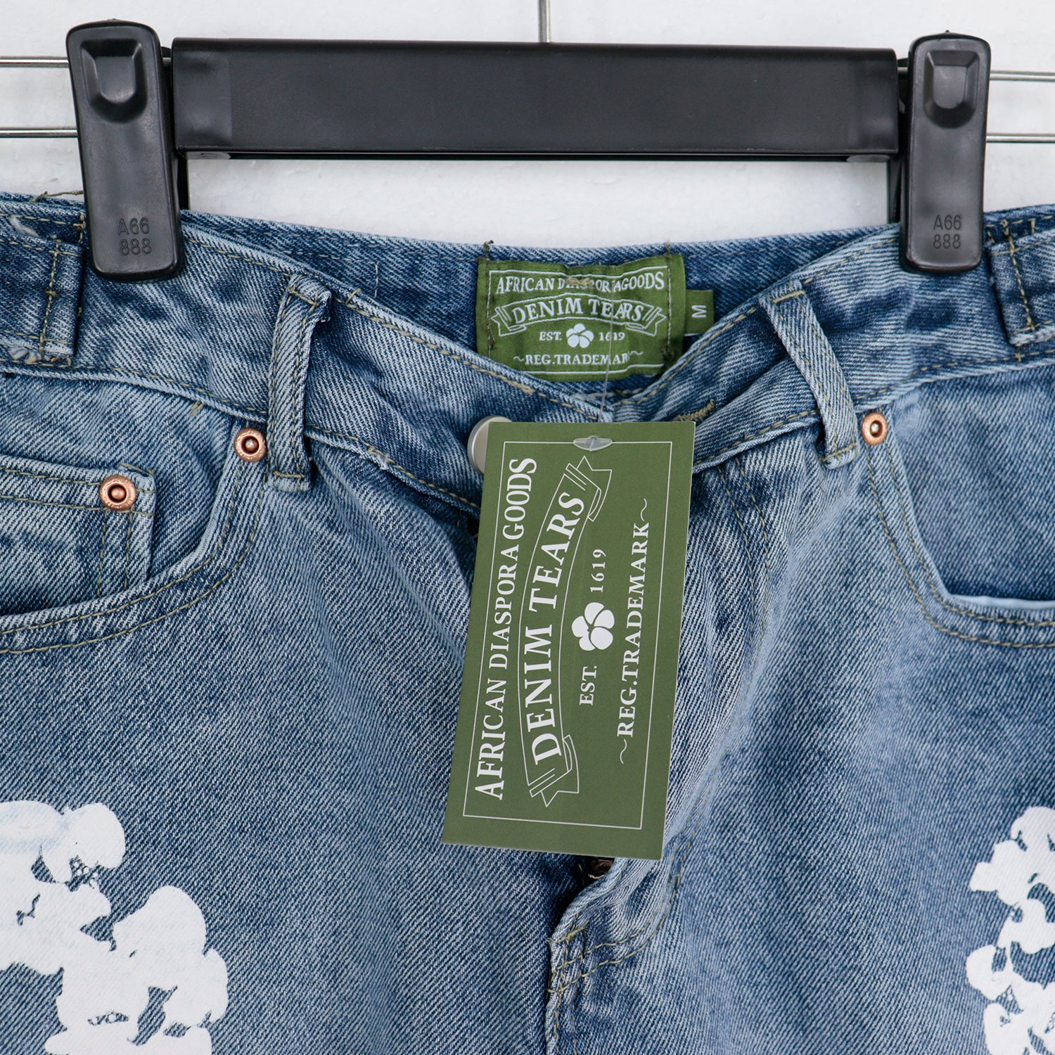 Men’s Streetwear Short Denim Jeans (Inspired Design)